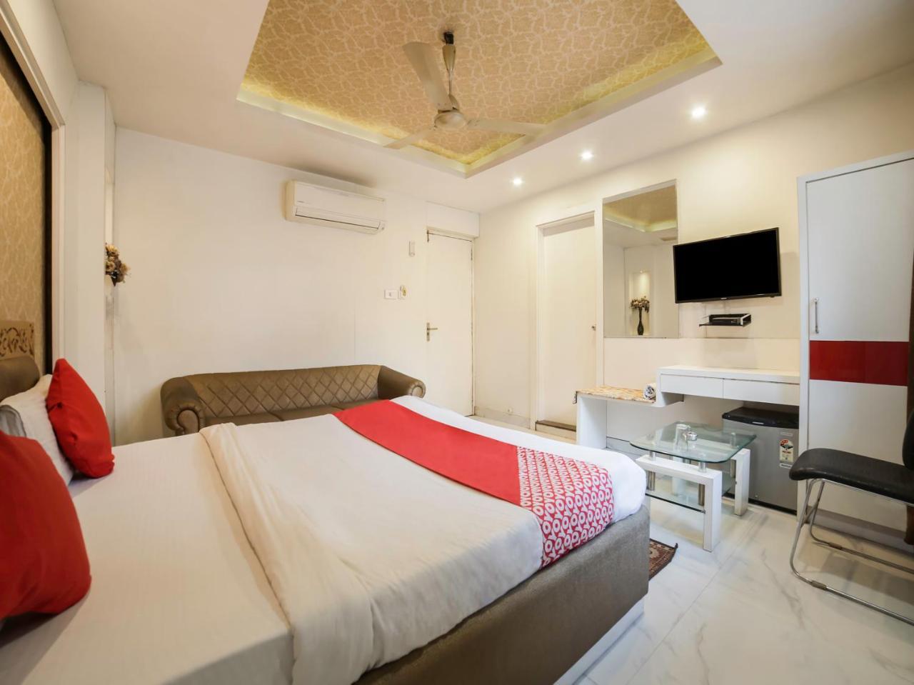 אג'מר Oyo 10277 Hotel Delux Golden מראה חיצוני תמונה